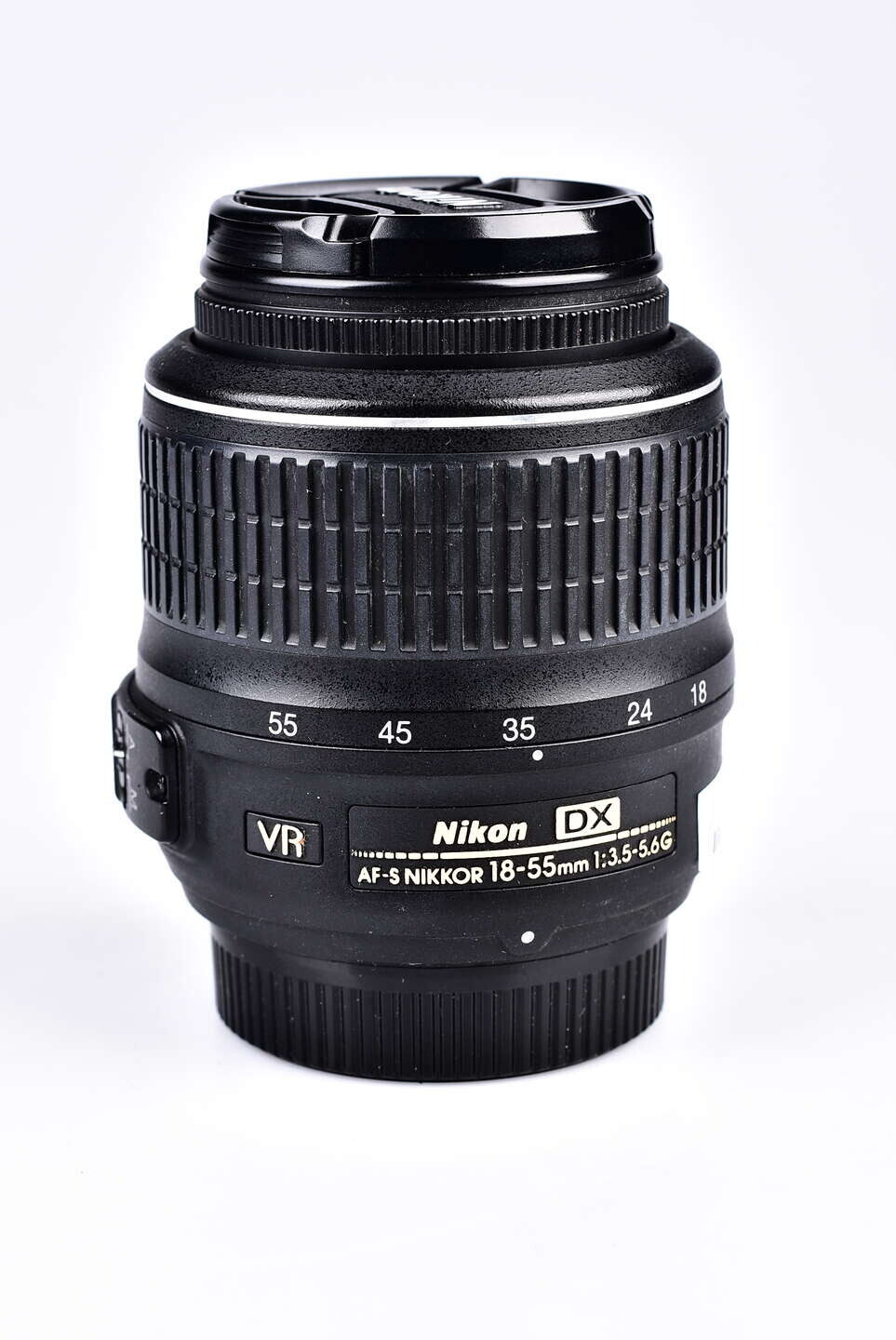 Nikon 18-55 mm f/3,5-5,6G AF-S DX VR bazar