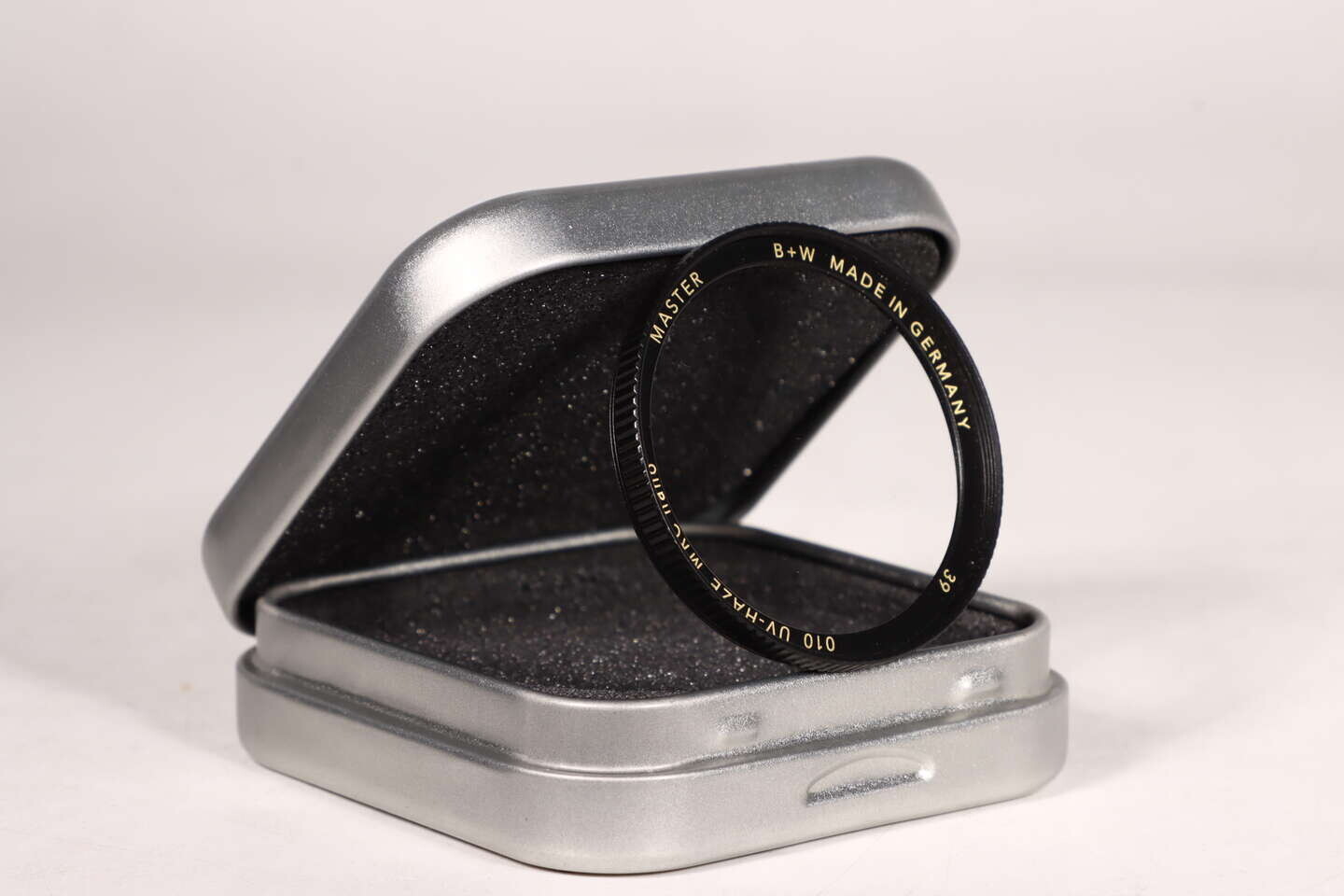 B+W UV filtr Master 010 MRC Nano 39 mm bazar