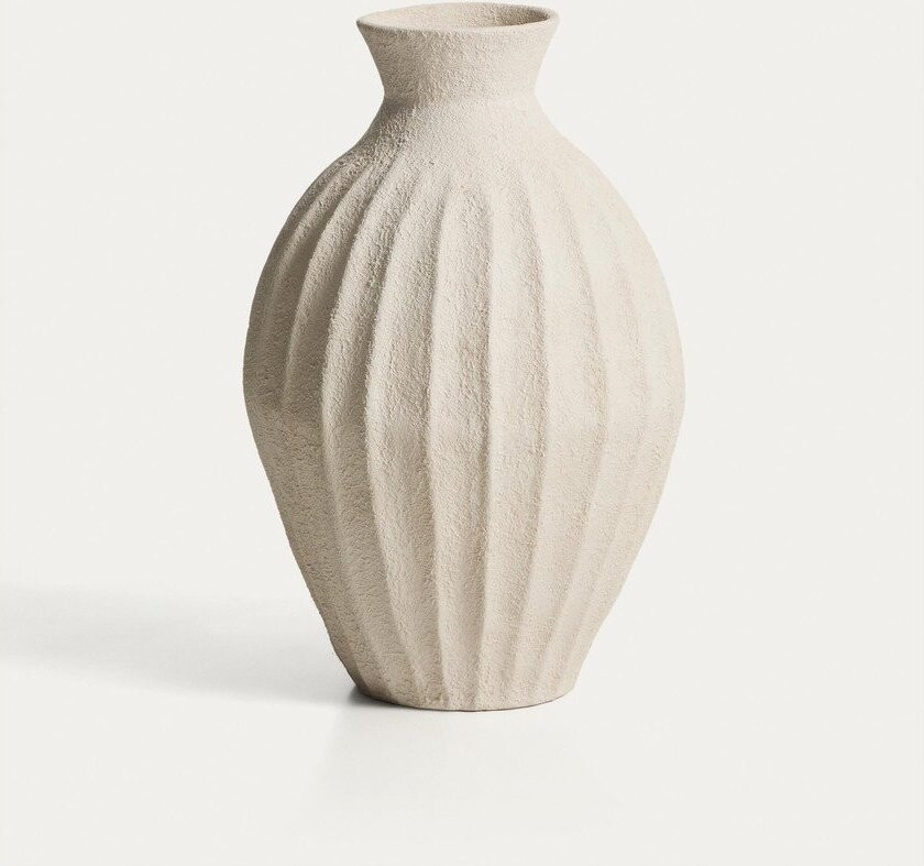 Krémová ručně vyrobená/vysoká váza z papírmaše (výška 67 cm) Arquena – Kave Home