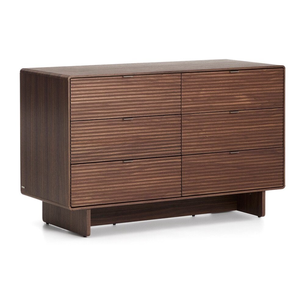 Komoda v dekoru ořechu v tmavě přírodní barvě 120x75x50 cm Norlen – Kave Home