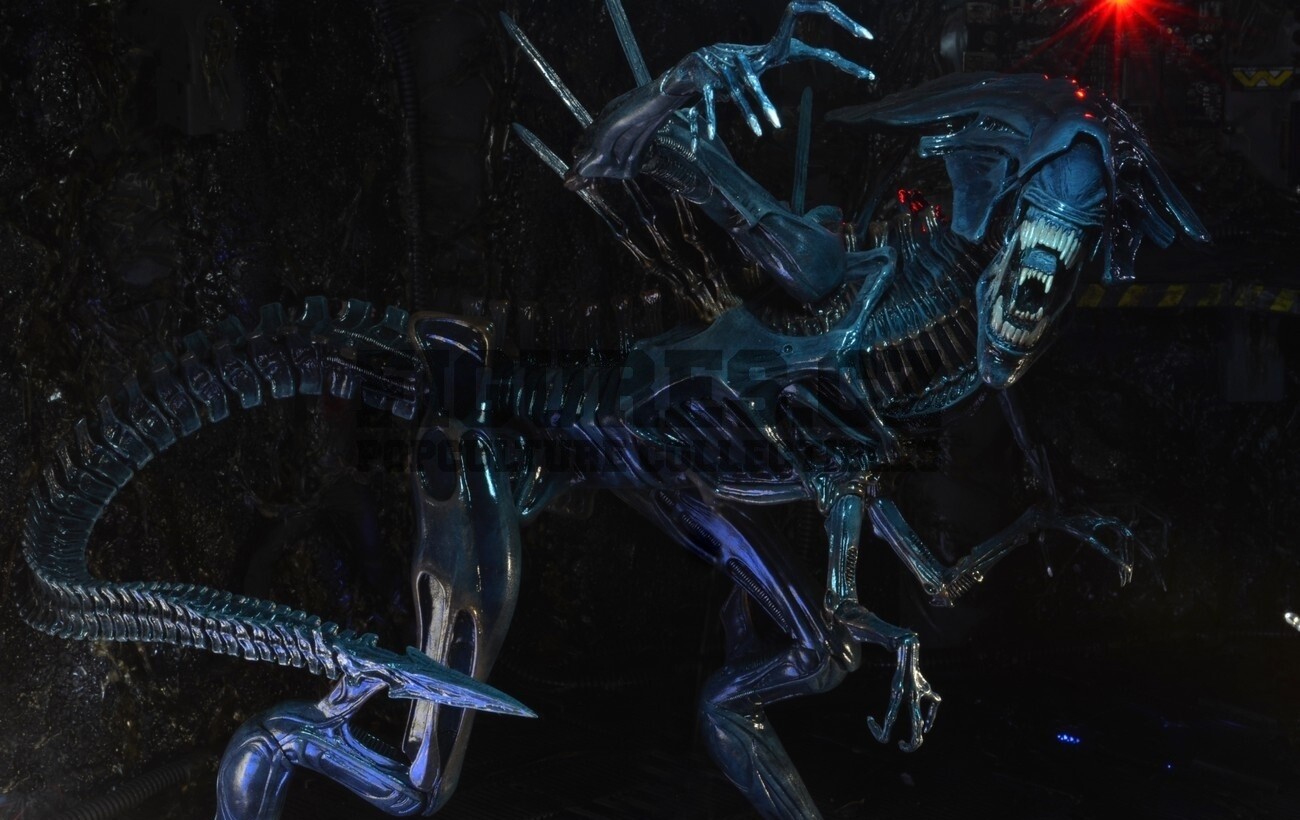 NECA | Aliens Ultra Deluxe - Xenomorph Alien Queen 38 cm
