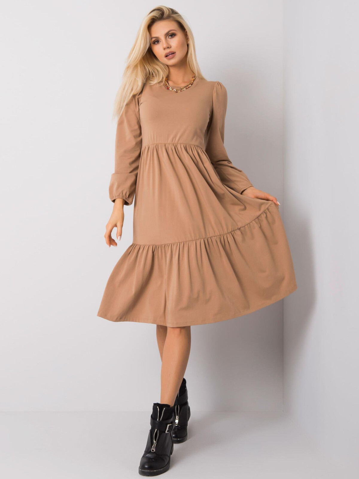 Hnědé midi šaty s dlouhým rukávem -RV-SK-5832.18X-camel Velikost: L