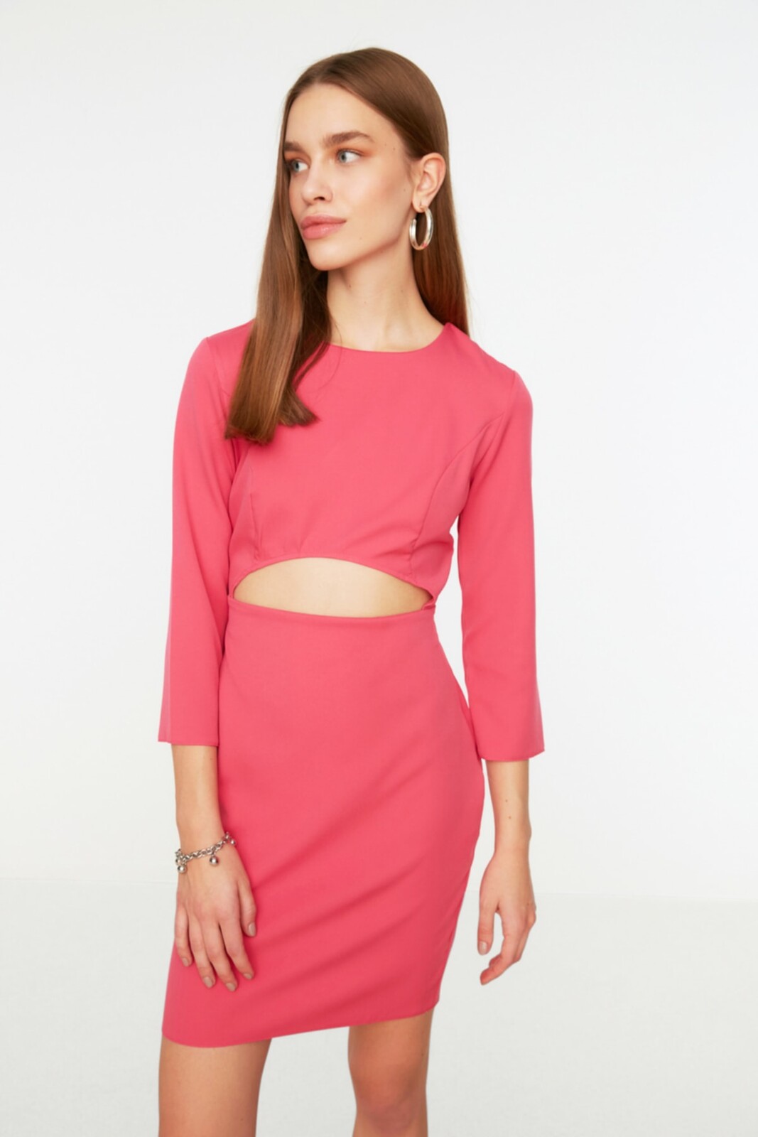 Trendyol Fuchsia Vystřihnuté detailní tkané šaty