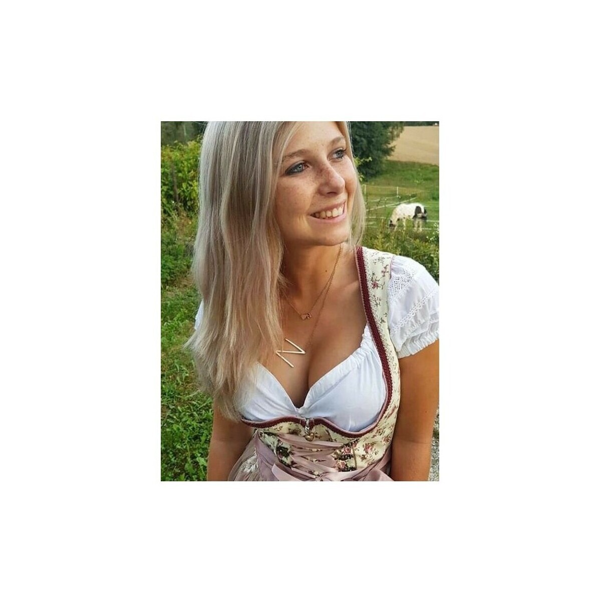 Carla B  Dámský náhrdelník N zlatá  Zlatá