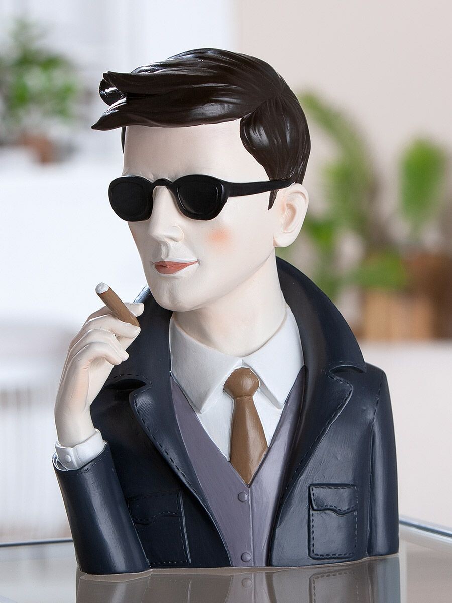 Gilde Dekorativní figura muže s doutníkem, 25 cm