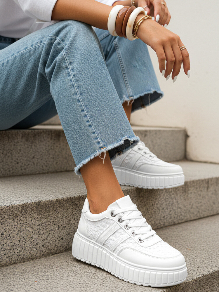 Dámské kožené sneakersy na vysoké platformě bílé Velikost: 39