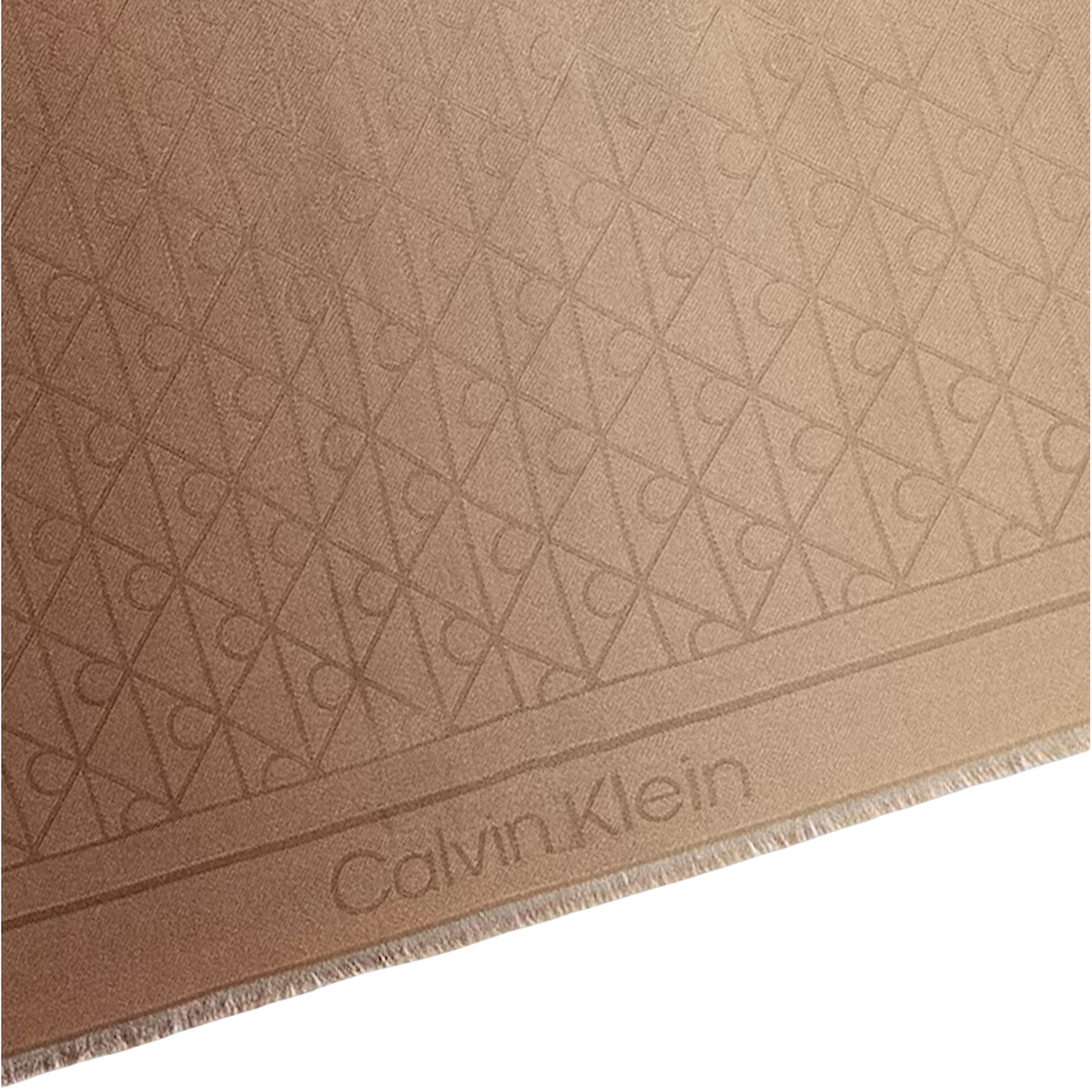 Calvin Klein Jeans  GRADIENT EMBLEM SQUARE SCARF 70x LV04F9027G  Béžová