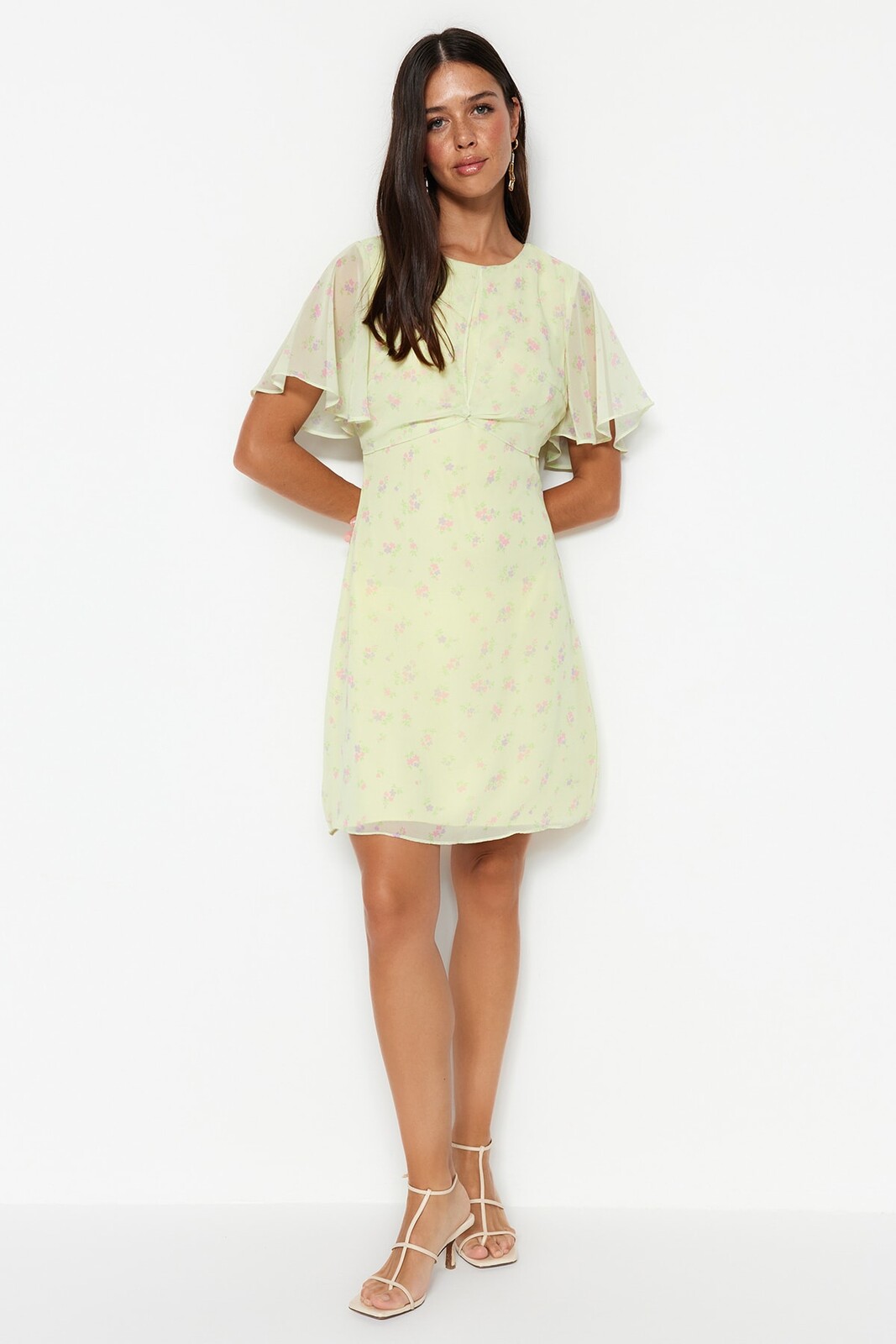 Trendyol Yellow Sleeve Detailní mini tkané tkané šaty