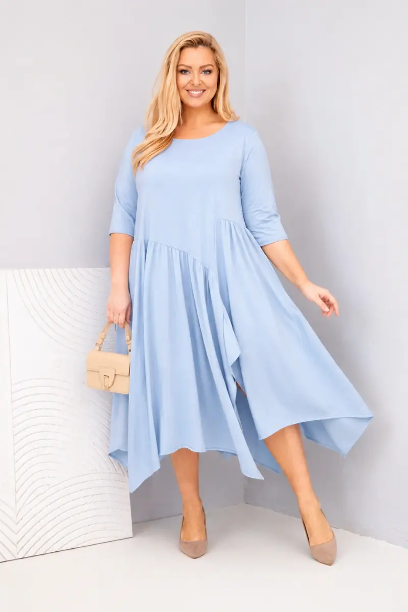 Plus size šaty s asymetrickým lemem modré