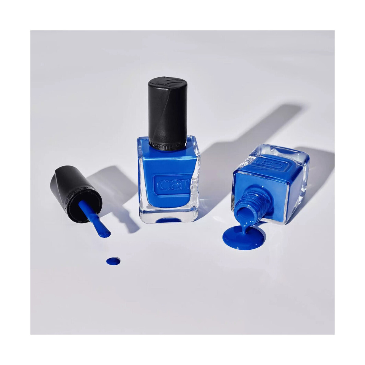 Catrice  Gel Nail Polish Affair - 27 Your Royal Highness  Modrá