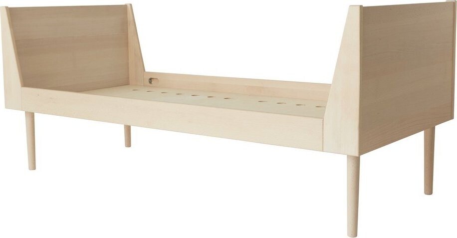 Dětská postel z bukového dřeva 70x160 cm ve světle přírodní barvě Hevali – OYOY Mini