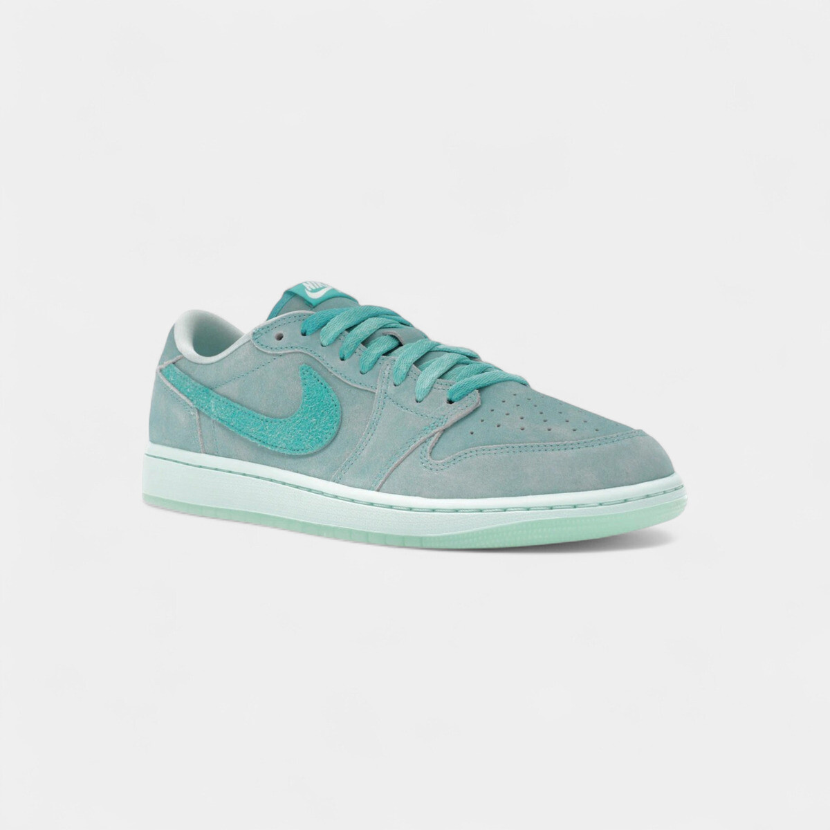Nike  1 Retro Low OG Washed Teal (Women's)  Bílá