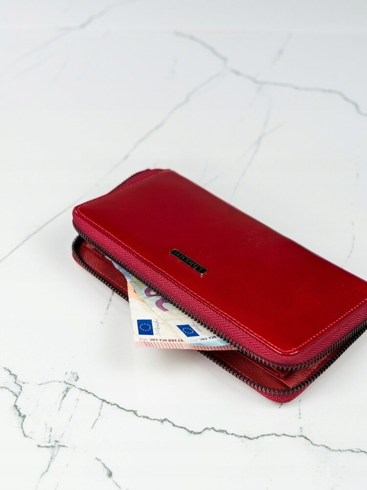 Klasická kožená dámská peněženka na zip Tina, červená