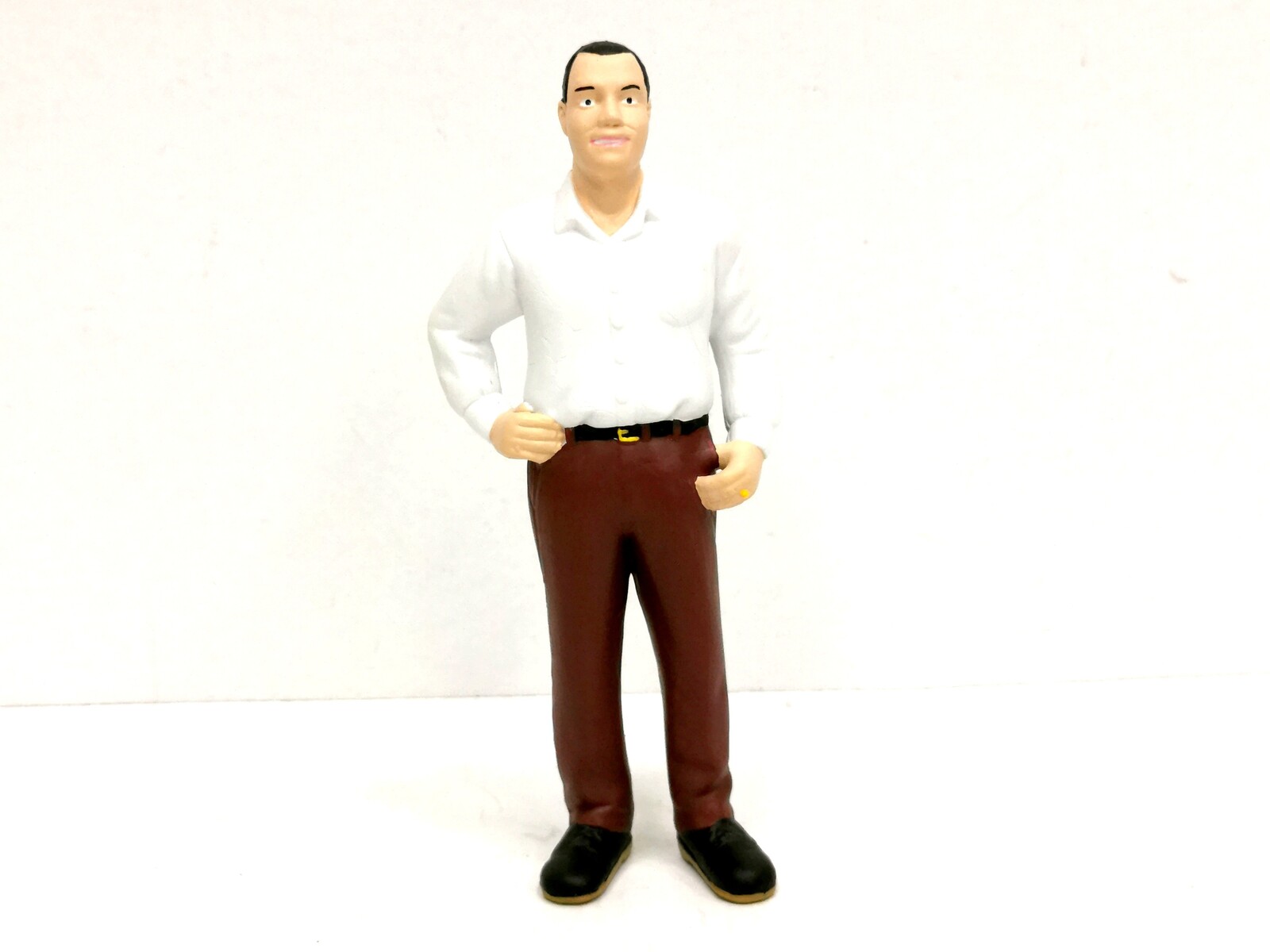 Figurka muž v košili 13,8 cm
