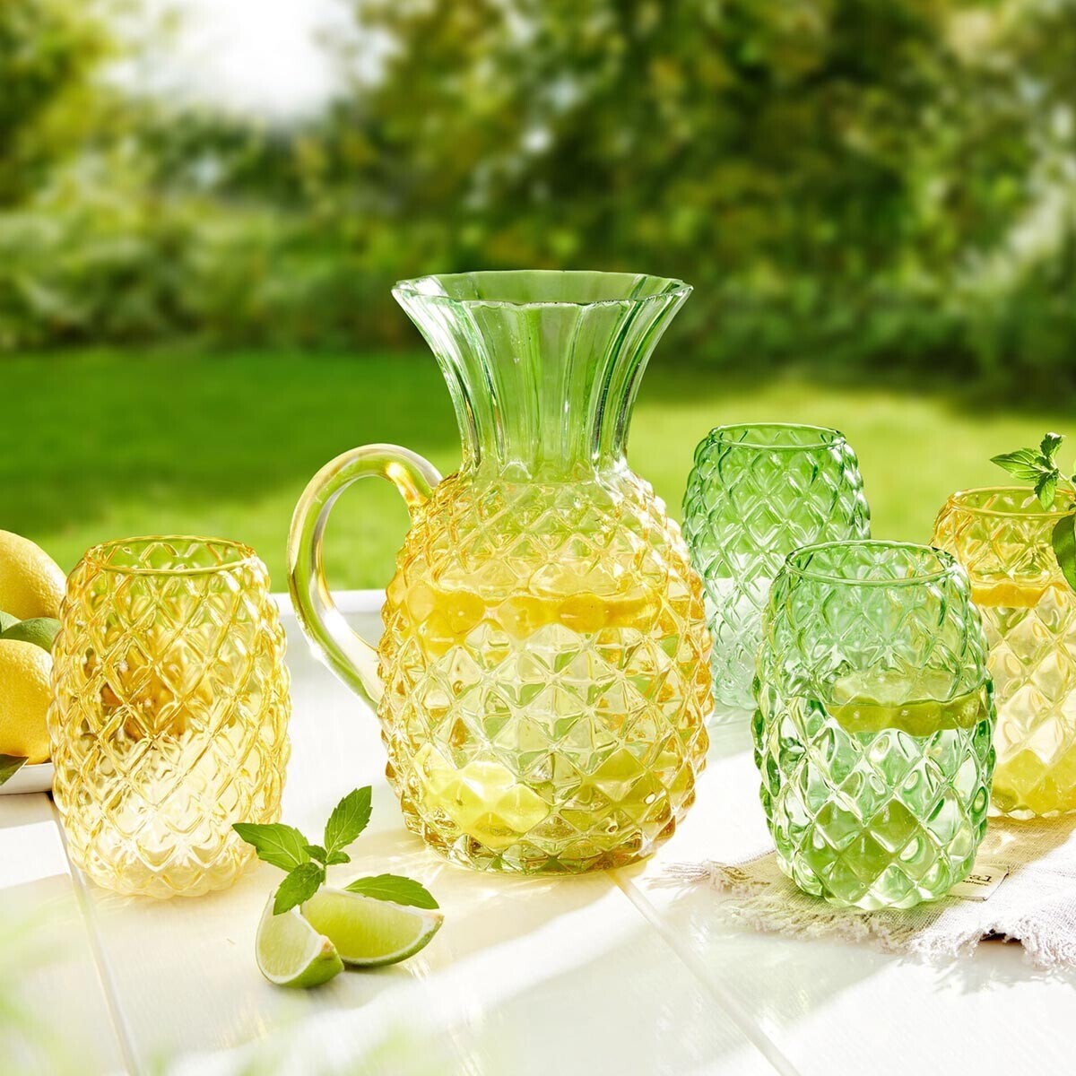 Die moderne Hausfrau Karafa na vodu Ananas