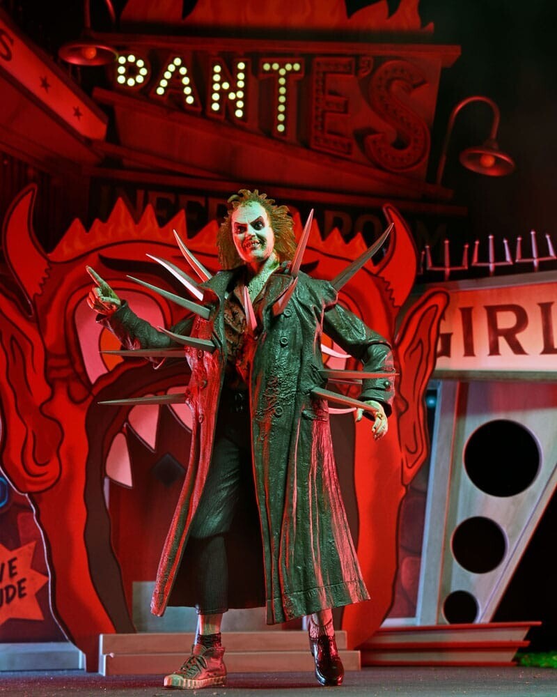 NECA | Beetlejuice (1988) - Diorama Trenchcoat with Spikes Inferno Room Deluxe Set 61 cm