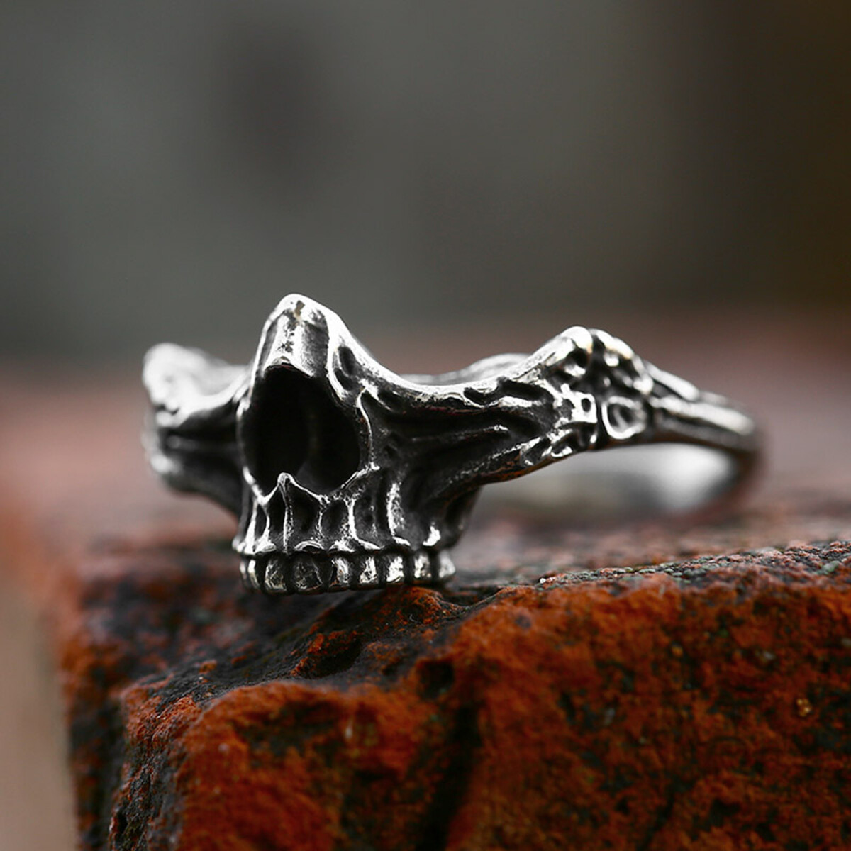 prsten Multifarious Skull 8