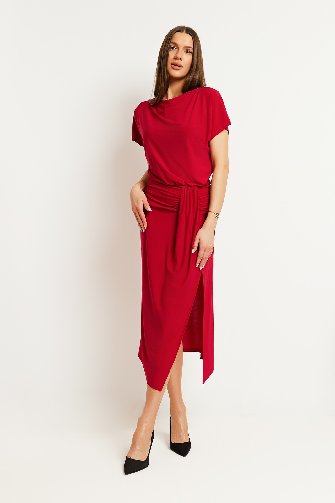 Dámské elegantní midi šaty s rozparkem - červené