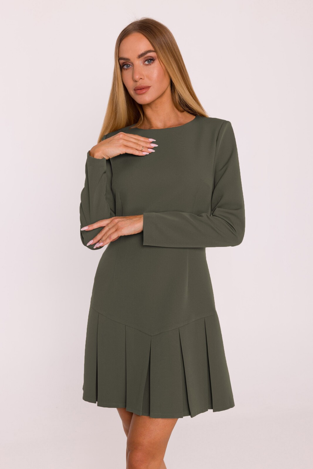 Elegantní dámské mini šaty s boxovými sklady - khaki