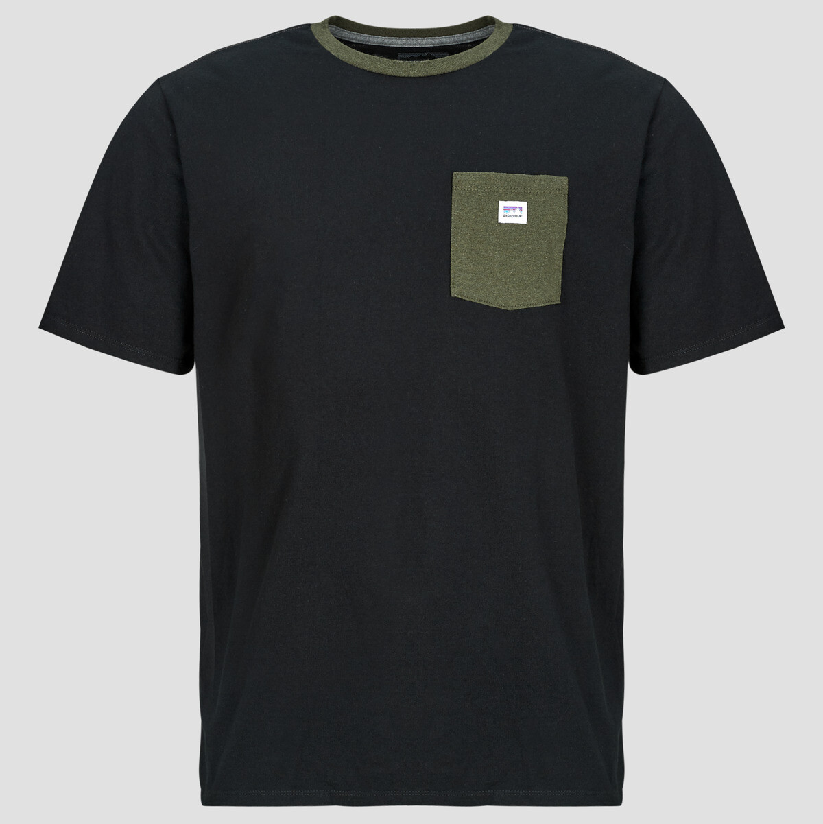 Patagonia  M's Shop Sticker Pocket Responsibili-Tee  Černá