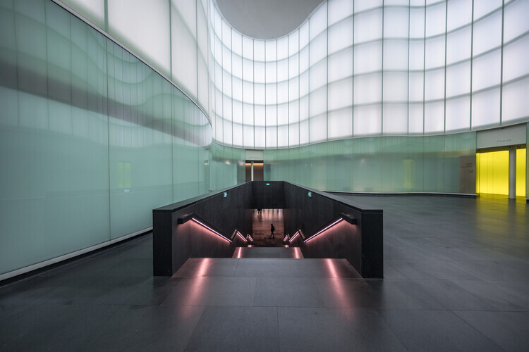 Marco Tagliarino Plakát, Obraz - Glowing Modern Staircase, Marco Tagliarino, 40 × 26.7 cm