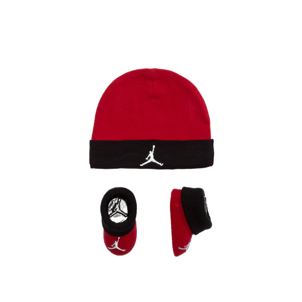 Jordan  basic jordan  hat bootie combo 0-6m