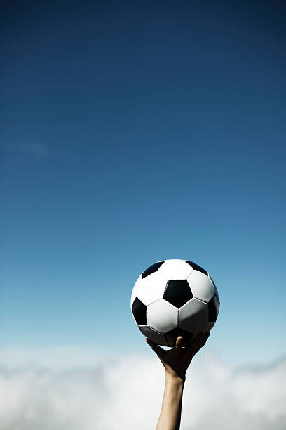 RunPhoto Plakát, Obraz - Woman's Hand with a soccer ball, RunPhoto, 26.7 × 40 cm