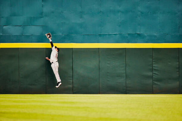 Thomas Barwick Plakát, Obraz - Wide shot baseball player jumping for, Thomas Barwick, 40 × 26.7 cm