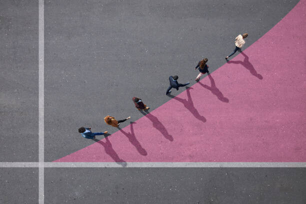 Klaus Vedfelt Plakát, Obraz - Businesspeople walking on painted up going, Klaus Vedfelt, 40 × 26.7 cm