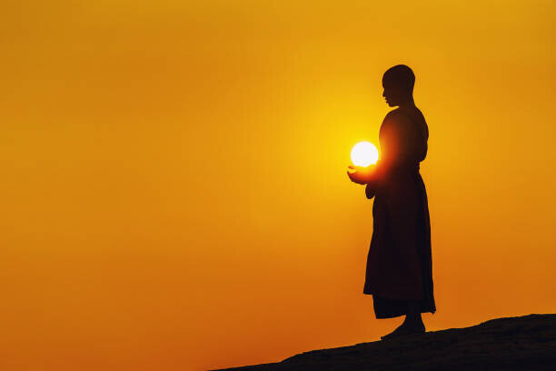 Sangkhom Simma Plakát, Obraz - A monk standing meditation., Sangkhom Simma, 40 × 26.7 cm