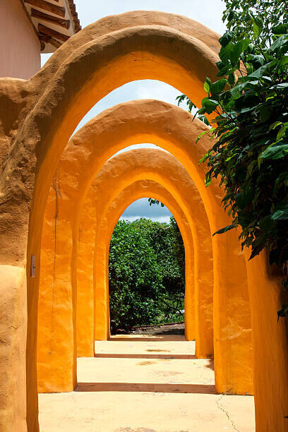 Holger Leue Plakát, Obraz - Yellow archways at Mantaraya Lodge, Holger Leue, 26.7 × 40 cm