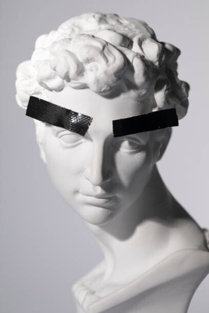 Yifei Fang Plakát, Obraz - Head sculpture with tape over eyebrows, Yifei Fang, 26.7 × 40 cm