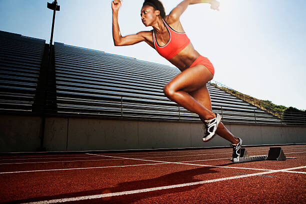 Jupiterimages Plakát, Obraz - Women running on athletic track, Jupiterimages, 40 × 26.7 cm