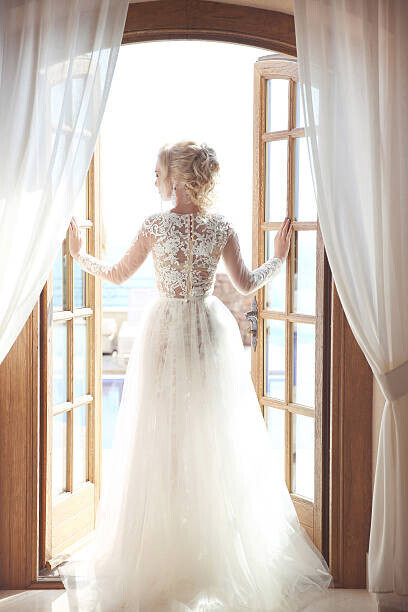 victoriaandreas Plakát, Obraz - Young bride in gorgeous wedding dress, victoriaandreas, 26.7 × 40 cm