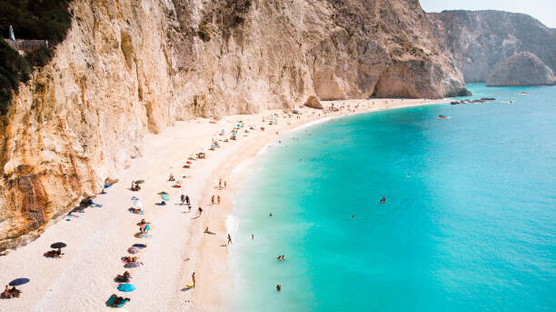 taniaphotography Plakát, Obraz - small natural beach in Greece with, taniaphotography, 40 × 22.2 cm