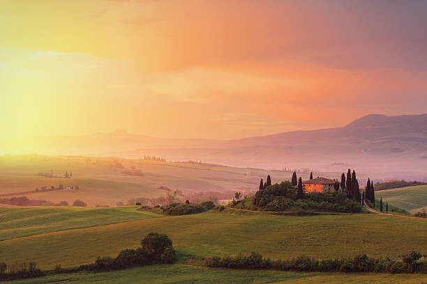 mammuth Plakát, Obraz - Farm in Tuscany at dawn, mammuth, 40 × 26.7 cm