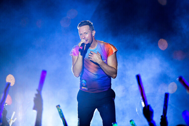 James Devaney Plakát, Obraz - Chris Martin of Coldplay NYC 2021, 40 × 26.7 cm
