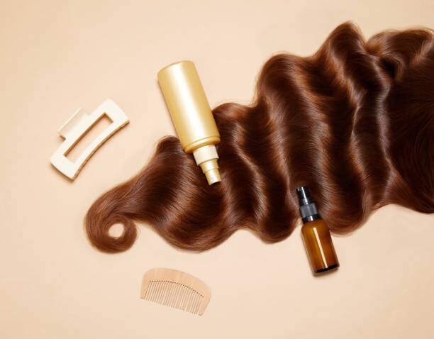 Anton Vierietin Plakát, Obraz - Photo of female brunette hair, hairclip,, Anton Vierietin, 40 × 30 cm