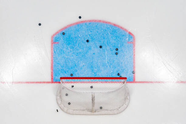 Jacob Kupferman Plakát, Obraz - Hockey Net with Pucks from Above, Jacob Kupferman, 40 × 26.7 cm