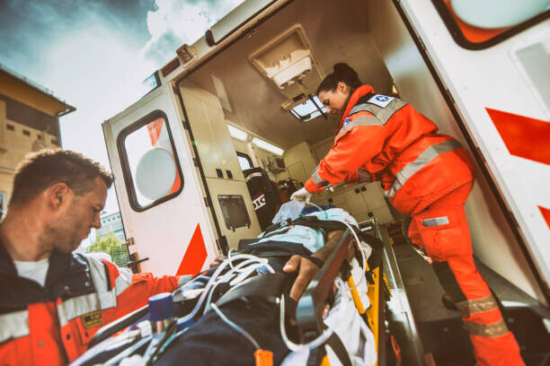simonkr Plakát, Obraz - Paramedic team pushing stretcher, simonkr, 40 × 26.7 cm
