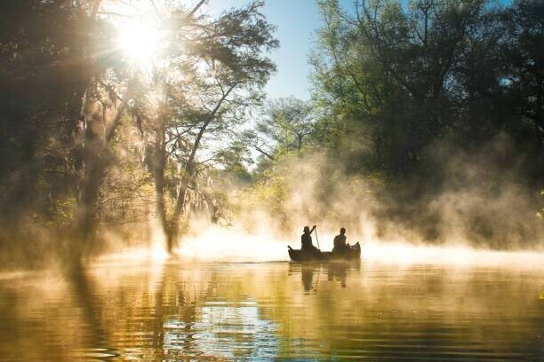 Douglas Rissing Plakát, Obraz - Everglades ya National Park - canoeing in mist, Douglas Rissing, 40 × 26.7 cm