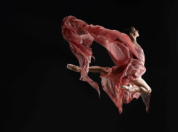 Ryan McVay Plakát, Obraz - Ballet dancer wearing flowing dress in, Ryan McVay, 40 × 30 cm