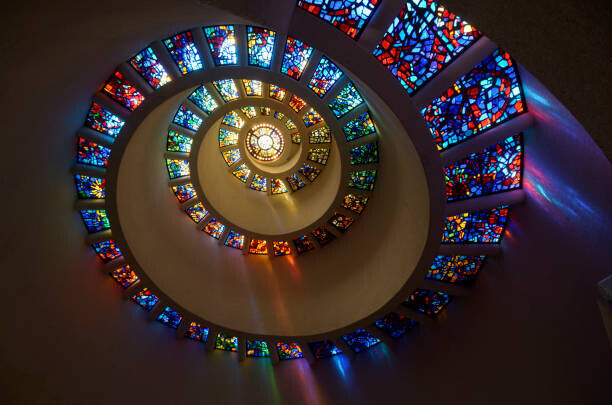 Glasshouse Images Plakát, Obraz - Stained Glass in Spiral Pattern, 