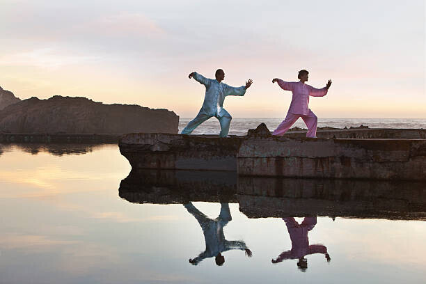 Frank Gaglione Plakát, Obraz - Man and woman practicing Tai Chi., Frank Gaglione, 40 × 26.7 cm
