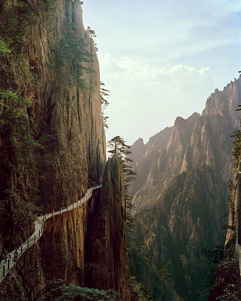 DKP Plakát, Obraz - Pathway winding through Chinese mountian landscape, DKP, 30 × 40 cm