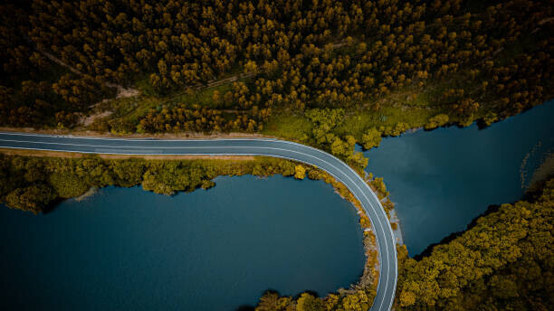 Gonsajo Plakát, Obraz - WINDING MOUNTAIN ROAD WITH LAKE FROM, Gonsajo, 40 × 22.2 cm