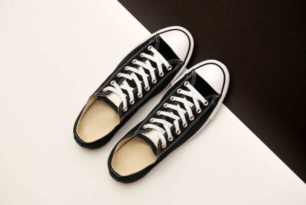 John Lawson Plakát, Obraz - Black sneakers, John Lawson, 40 × 26.7 cm