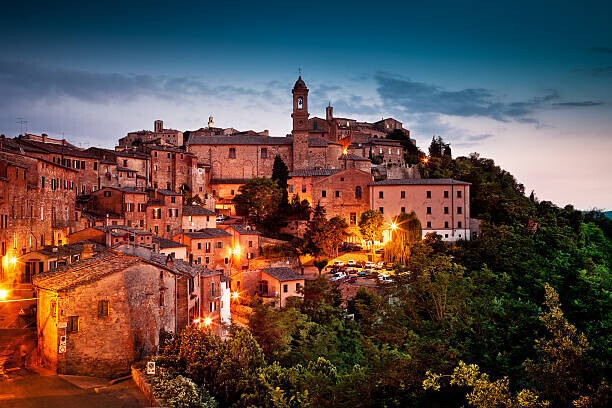 David Pinzer Photography Plakát, Obraz - Montepulciano during blue hour, David Pinzer Photography, 40 × 26.7 cm