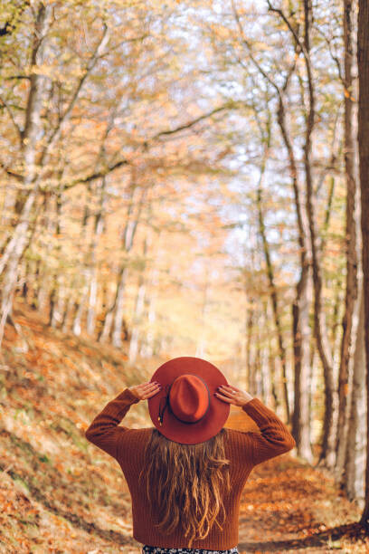 Xsandra Plakát, Obraz - Woman in the autumn forest, Xsandra, 26.7 × 40 cm