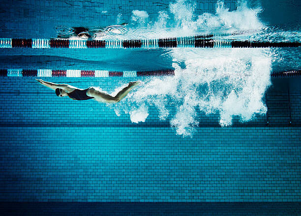 Henrik Sorensen Plakát, Obraz - Female swimmer underwater in pool, Henrik Sorensen, 40 × 30 cm